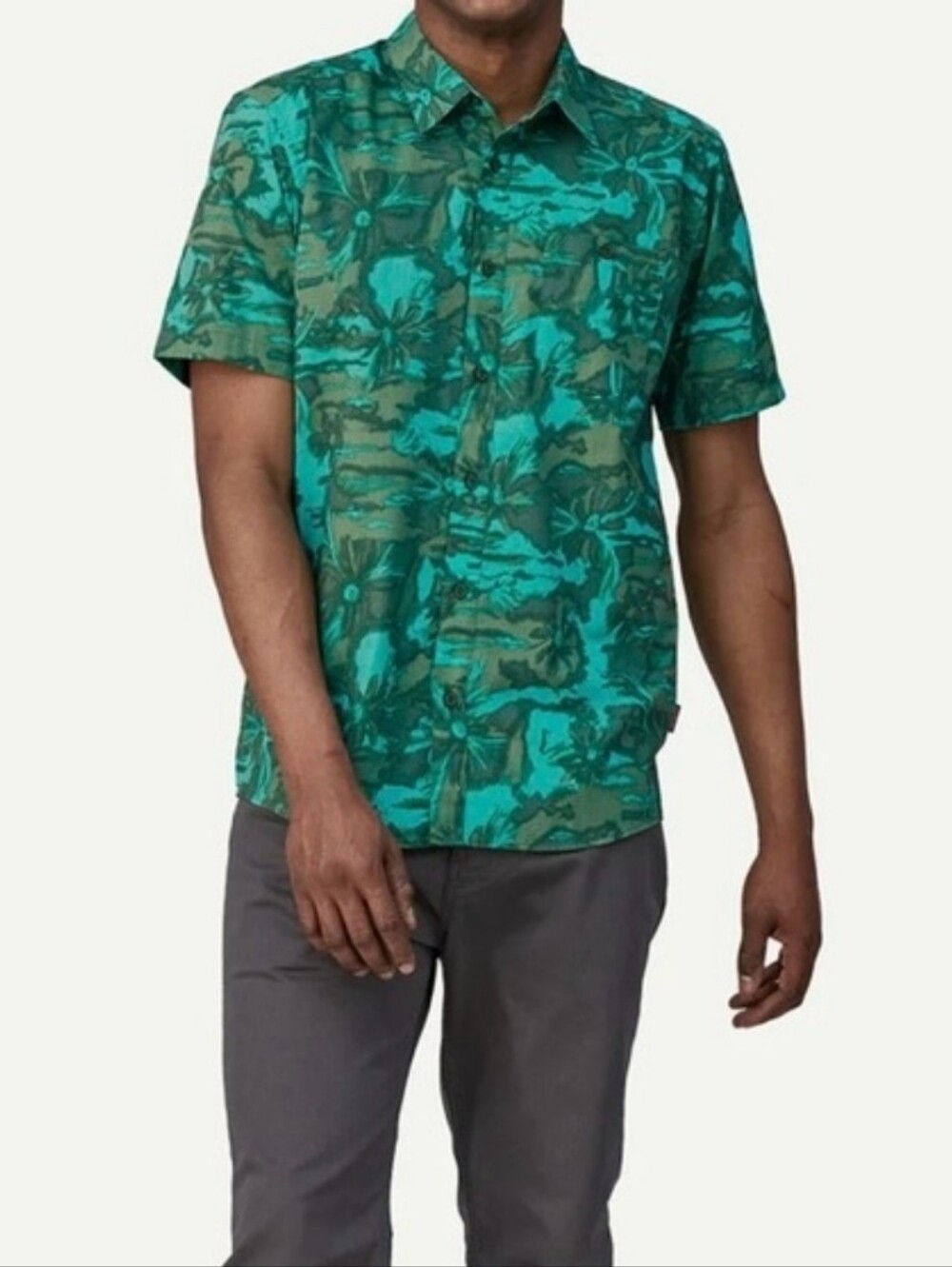 Patagonia Cliffs and Waves Conifer Green Short Sleeve Go-To Shirt Size M